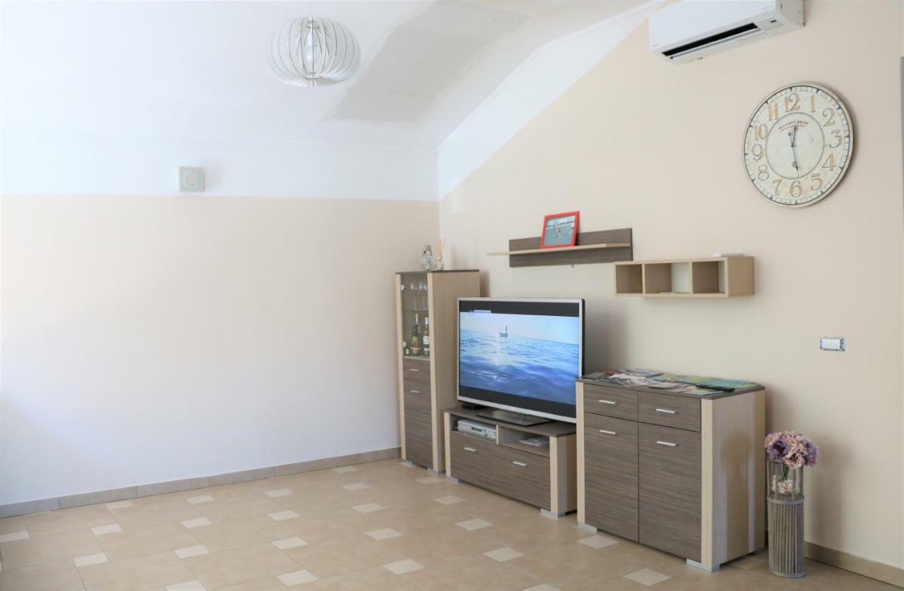 Apartment Olivia Ciginj Exterior photo